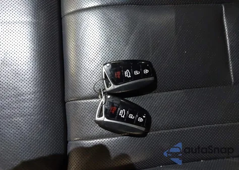 2015 Hyundai Genesis 3.8 z USA, uszkodzony, nr VIN KMHGN4JE5FU018640